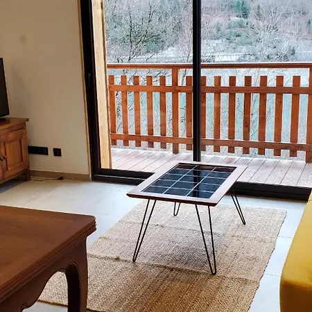 Maison Confortable Avec Balcon Et Coin Terrasse * Allemont